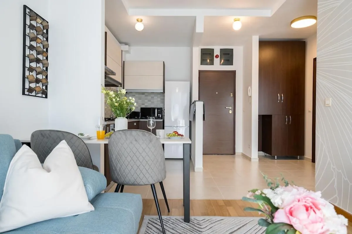 Vivando - Sunny 1Br - Green View Balcony - Parking Bucharest
