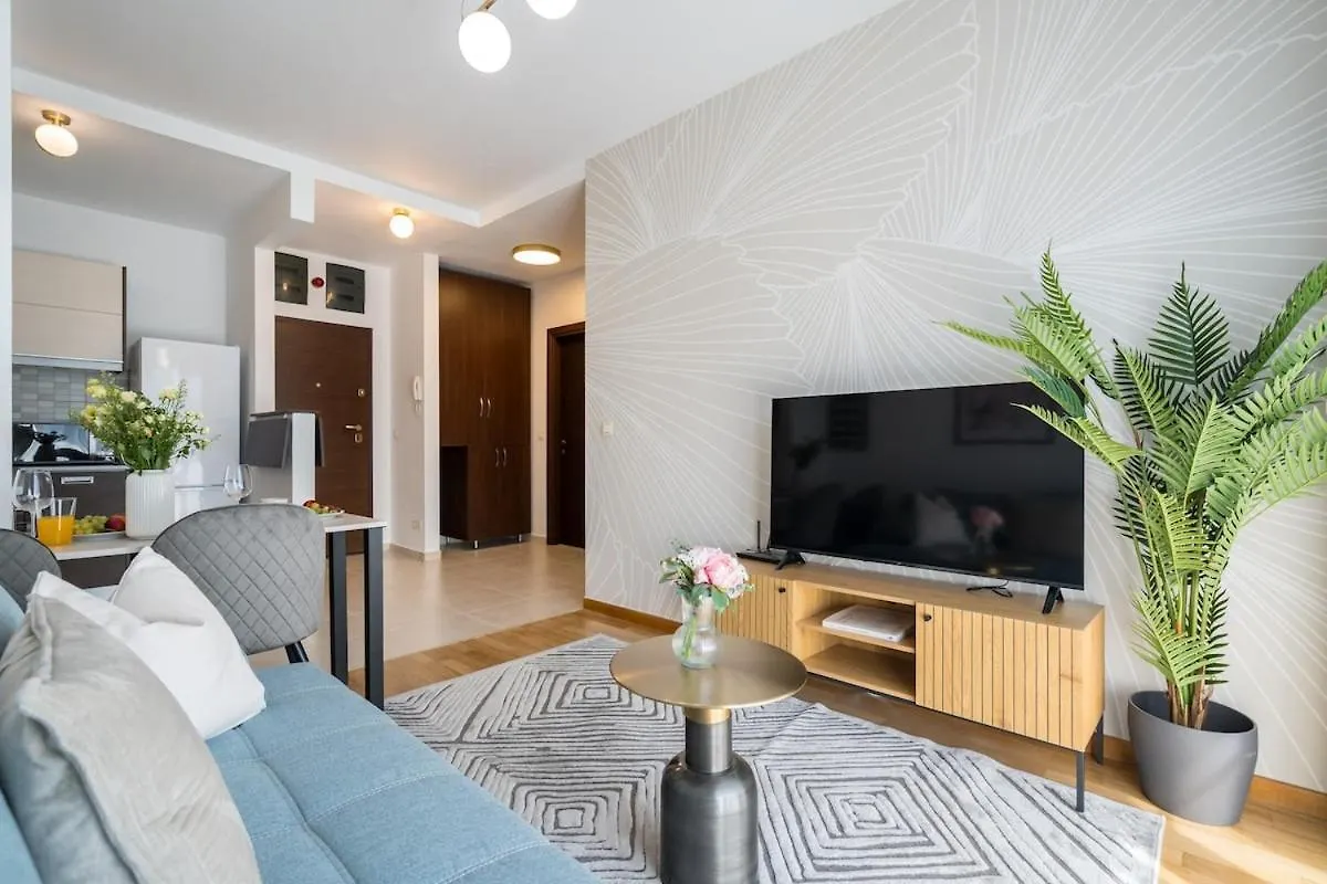Apartment Vivando - Sunny 1Br - Green View Balcony - Parking Bucharest