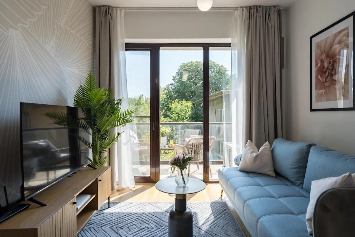 Vivando - Sunny 1Br - Green View Balcony - Parking Bucharest 0*,