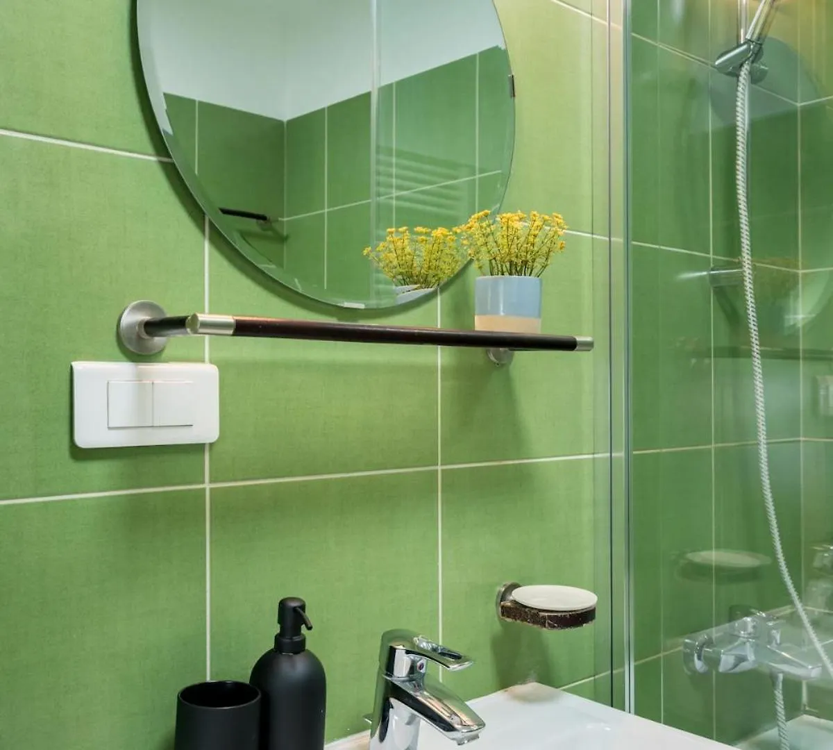 Vivando - Sunny 1Br - Green View Balcony - Parking Bucharest