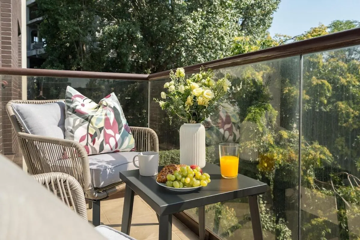 Apartment Vivando - Sunny 1Br - Green View Balcony - Parking Bucharest